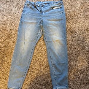 American Eagle Outfitters Forever Soft Curvy Skinny Jeans 16